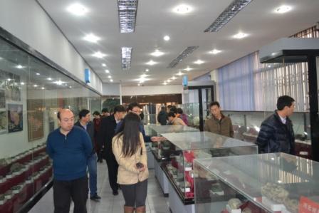 与会老师参观韩国直播
地质博物馆.JPG 与会老师参观韩国直播
地质博物馆.JPG