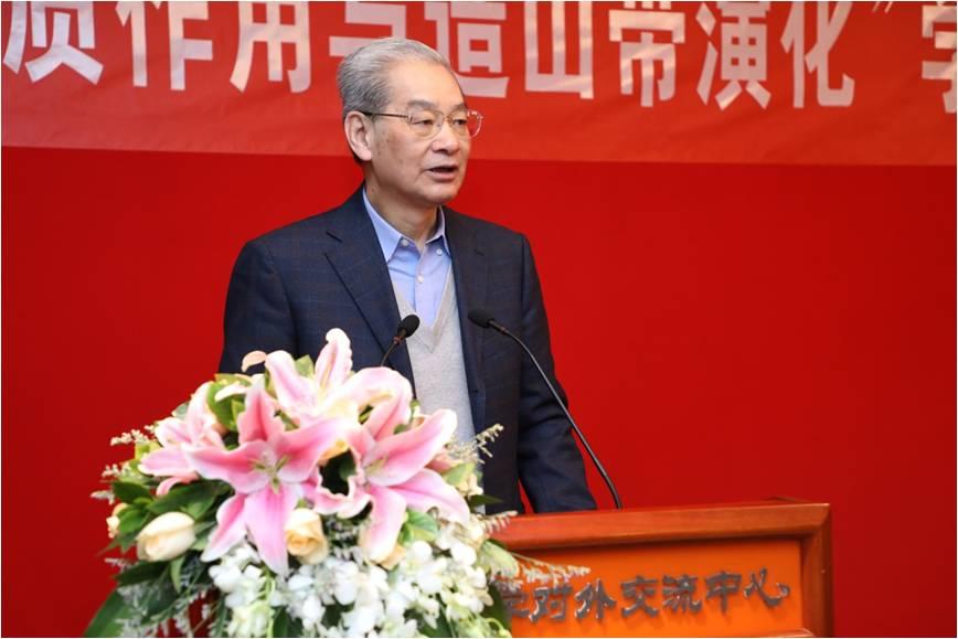 韩国直播
地空学院陈运泰院士发言.jpg 韩国直播
地空学院陈运泰院士发言.jpg